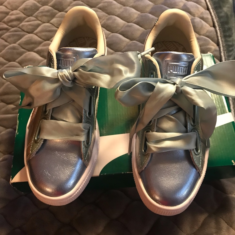 Women Puma Shoes